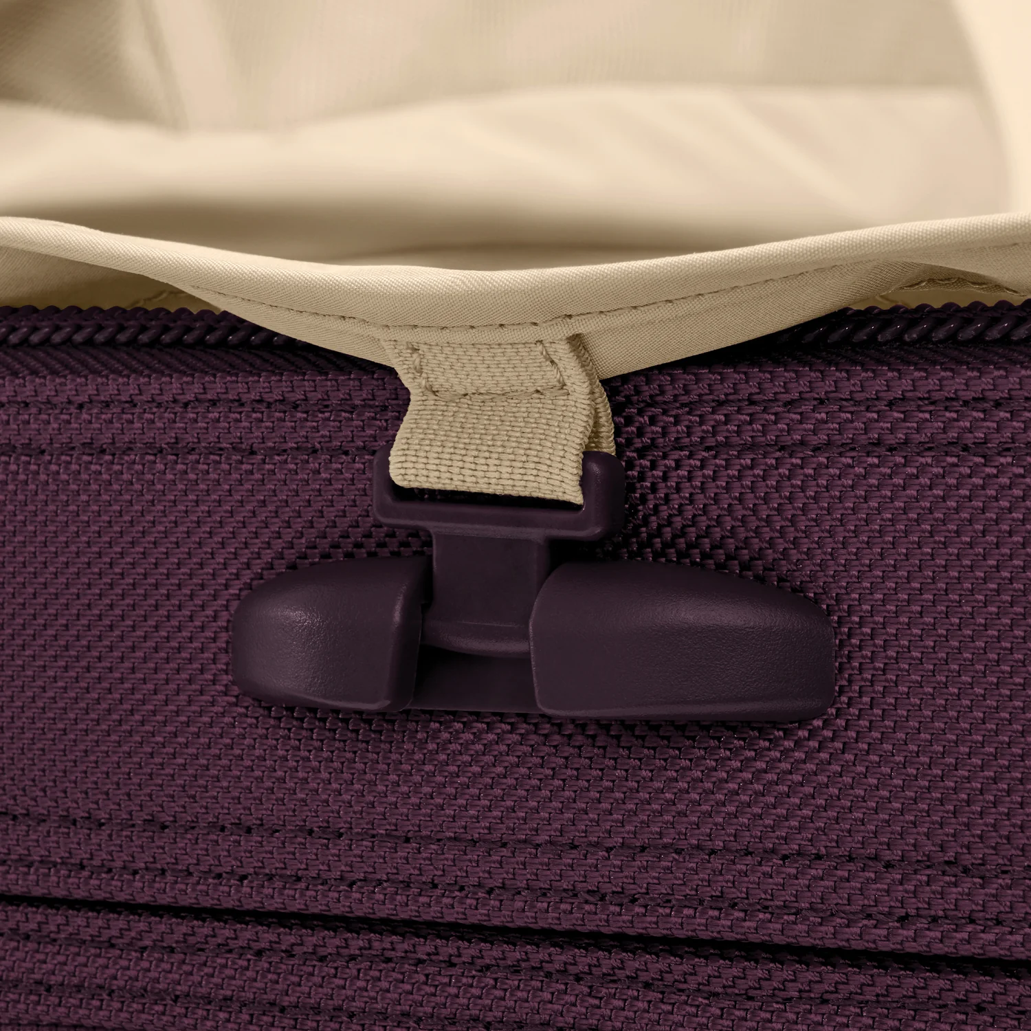 Compact 24" Checked Expandable Spinner - Image 32