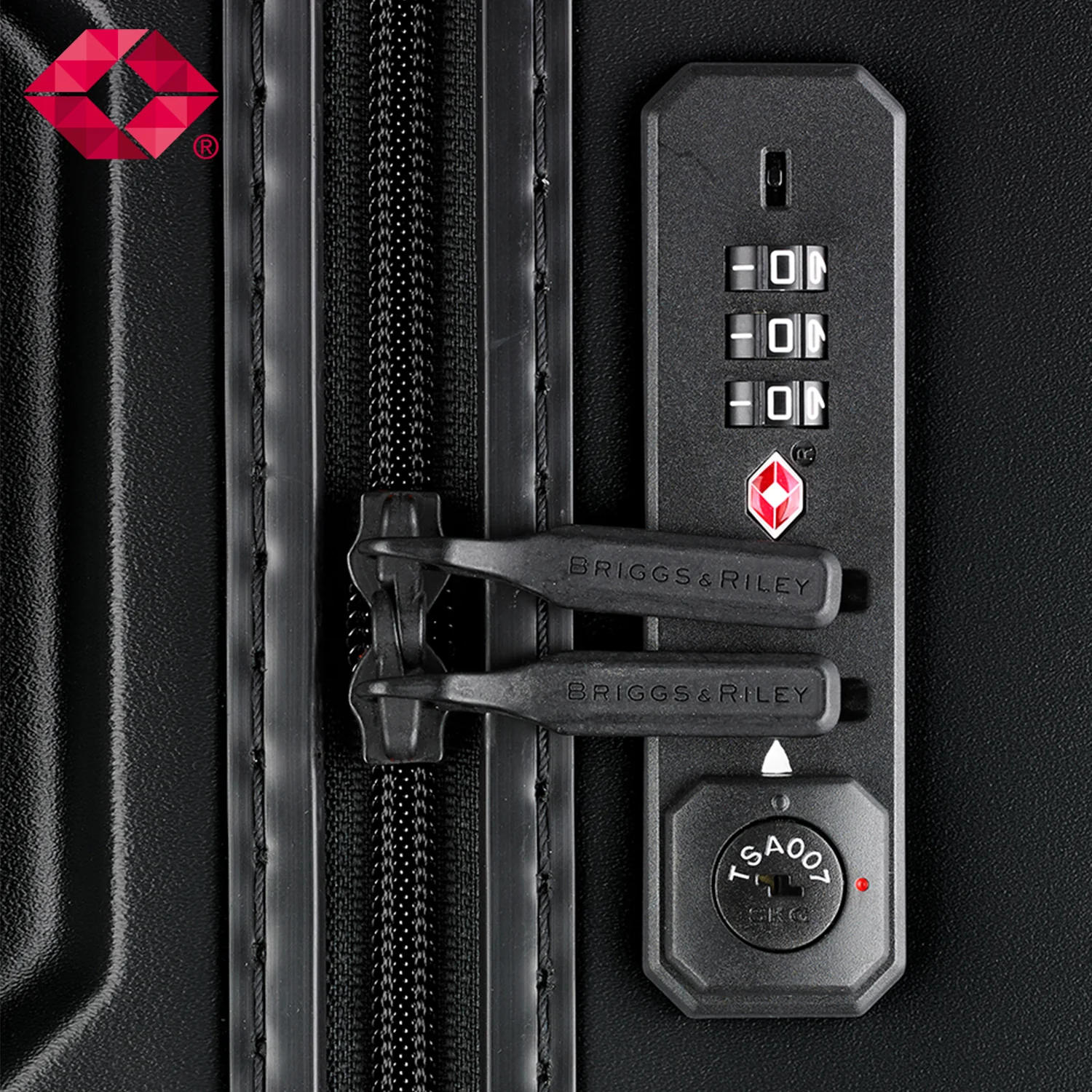 Medium Hardside Trunk Spinner - Image 7