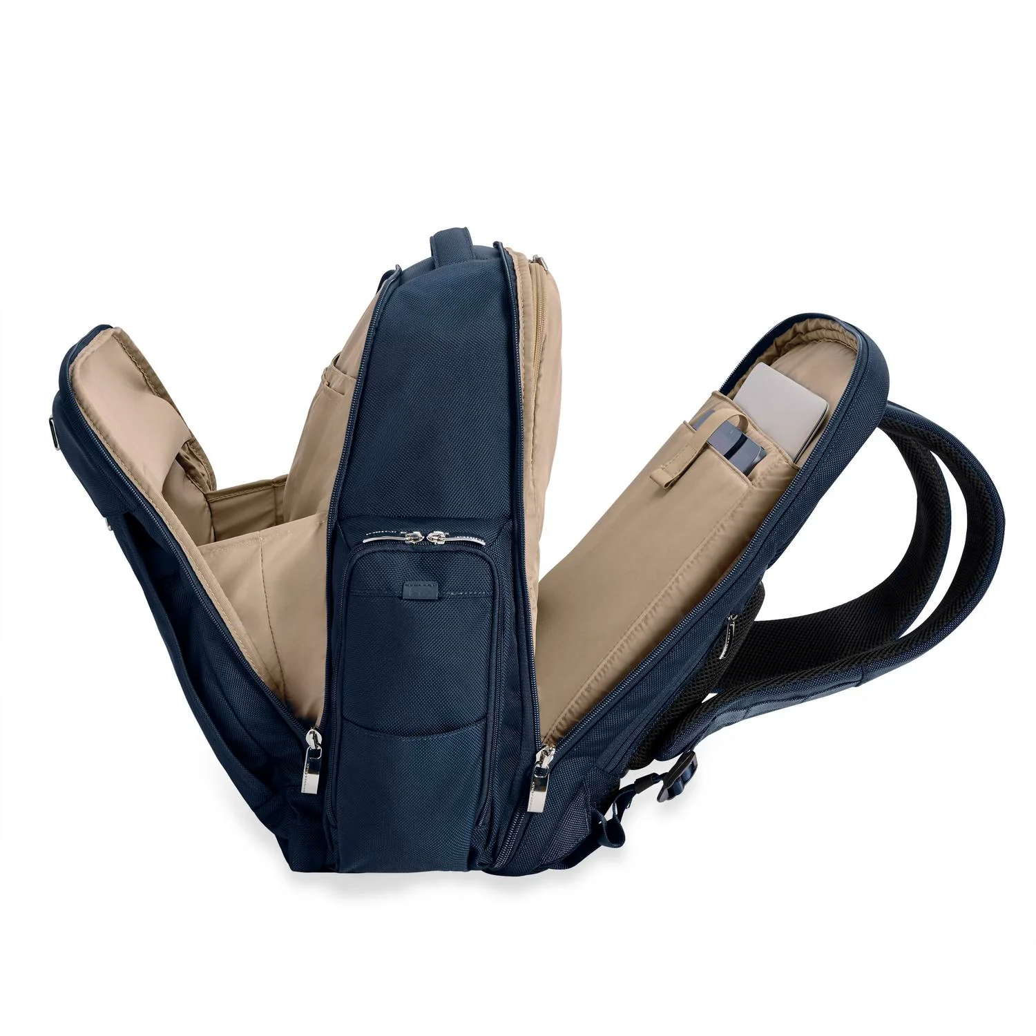 Traveler Backpack - Image 9